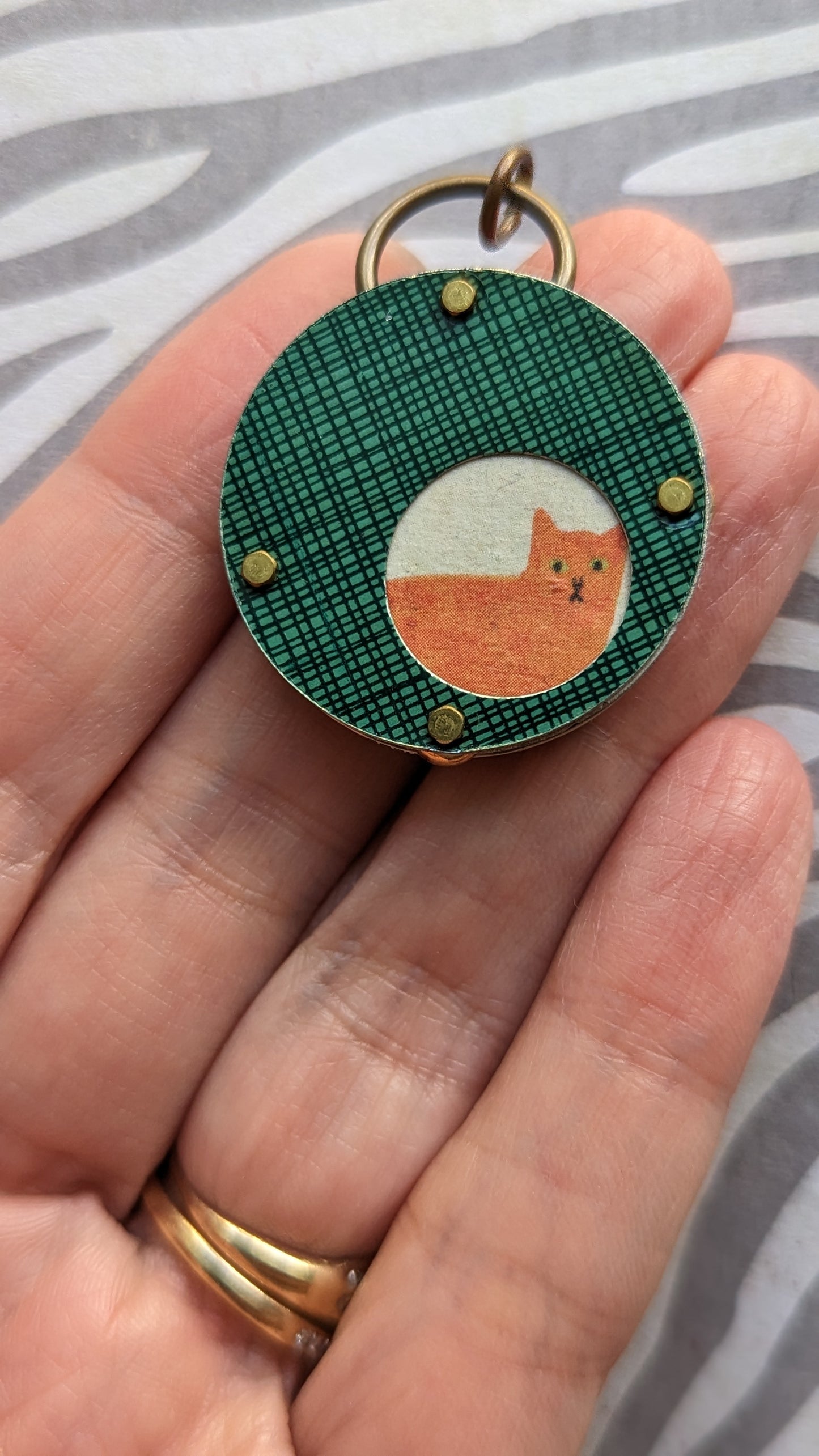 Tin Snippets Peek a Boo Cat Pendant