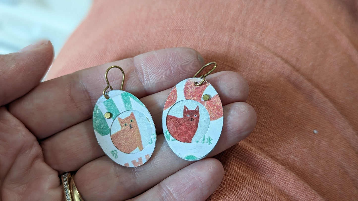 Harbinger Collection CAT SERIES Peek a Boo Oval Earrings