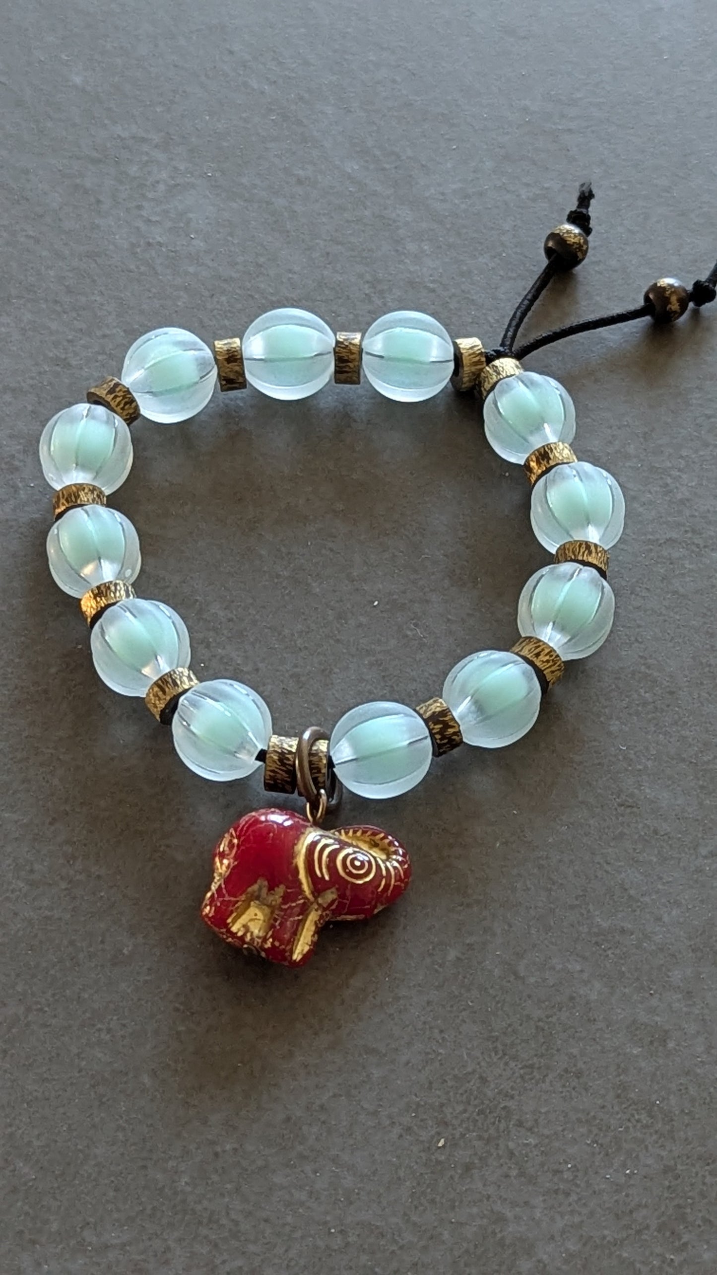 Elle E. Phant (Aqua)