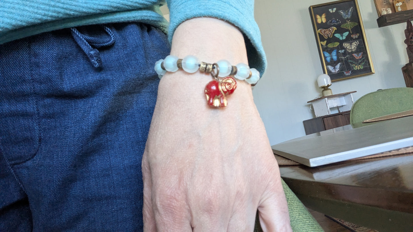 Elle E. Phant (Aqua)