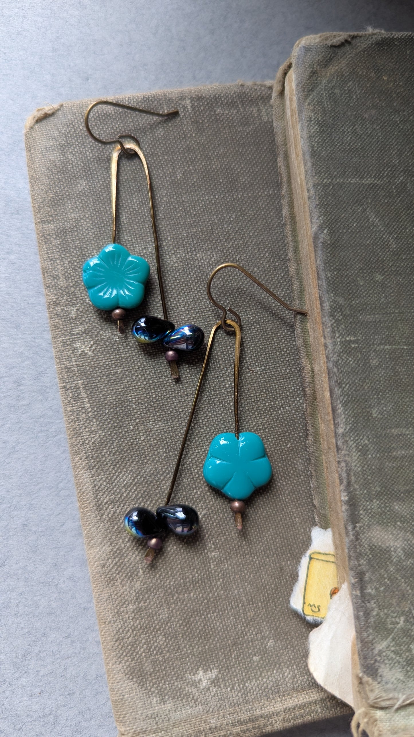Suspended Flowers Earrings
